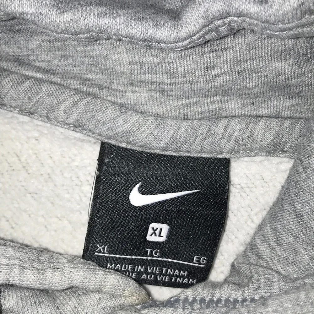 Nike hood front logo