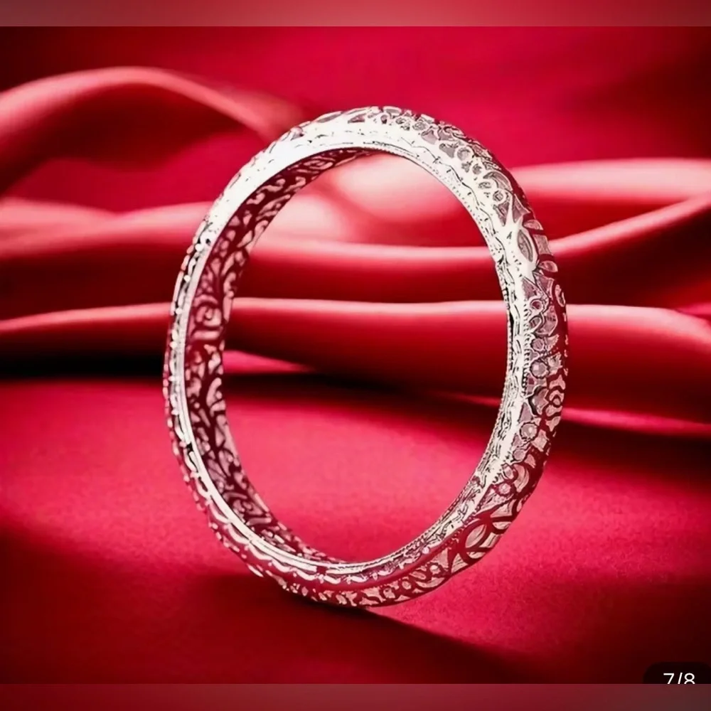 Silver Bangle Bracelet‎