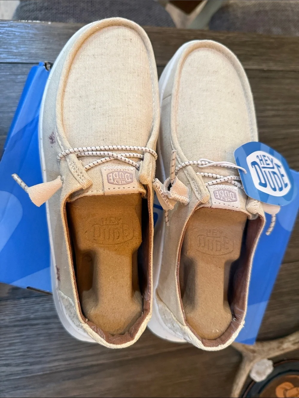 Hey Dude light beige