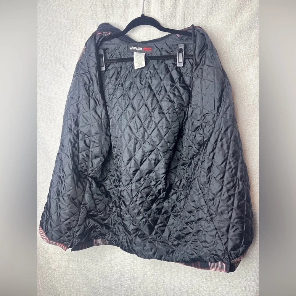 Wrangler pockets front