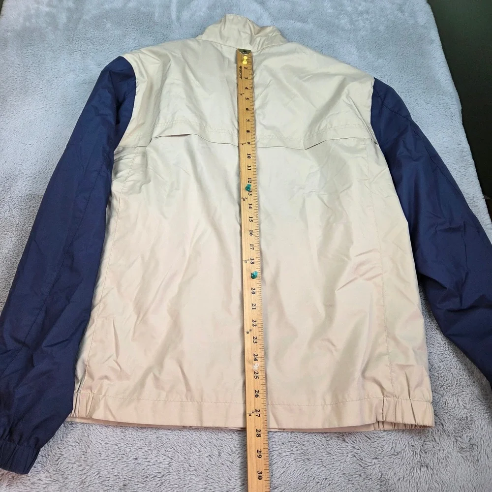 Brooks Brothers button provide classic