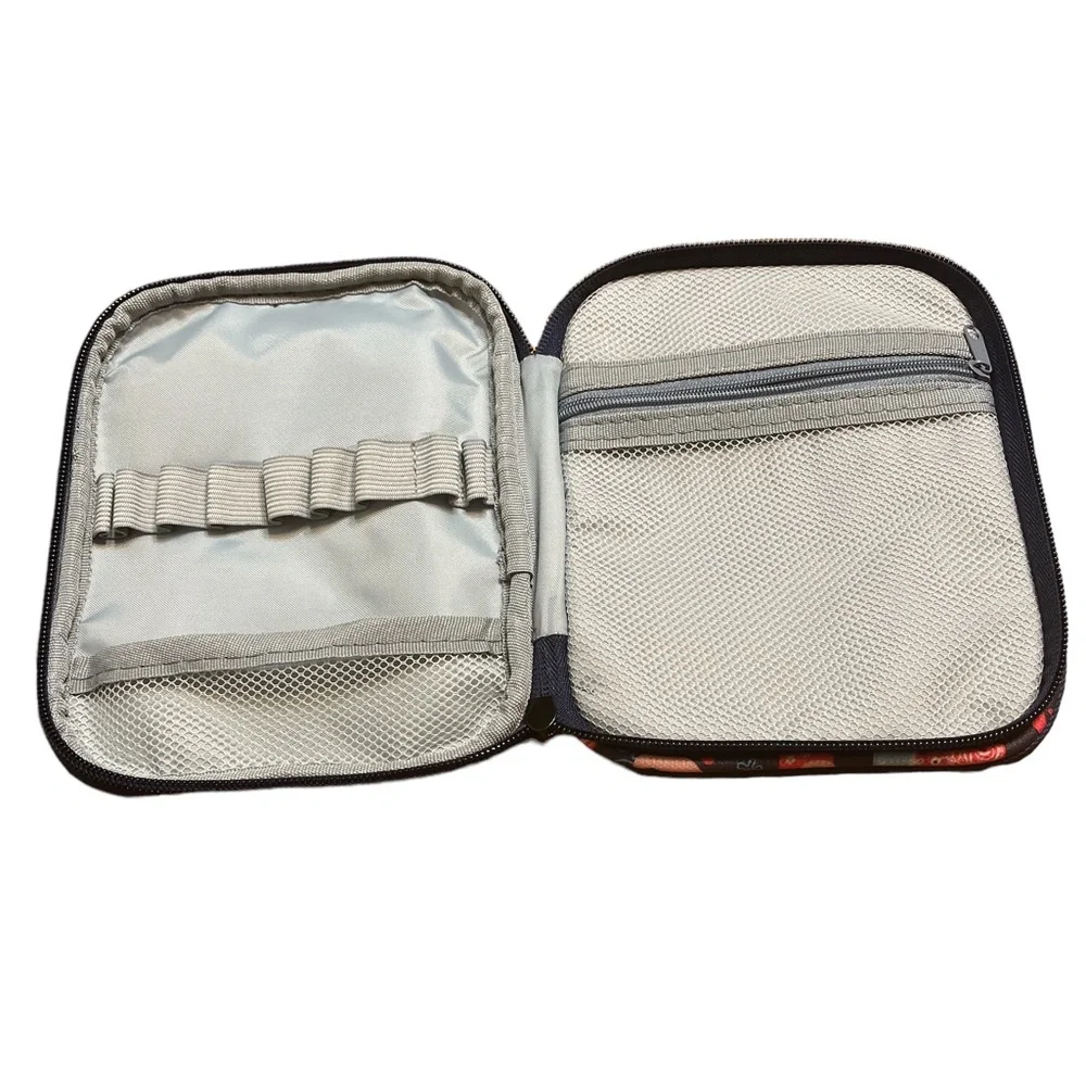 Unbranded unused toiletries