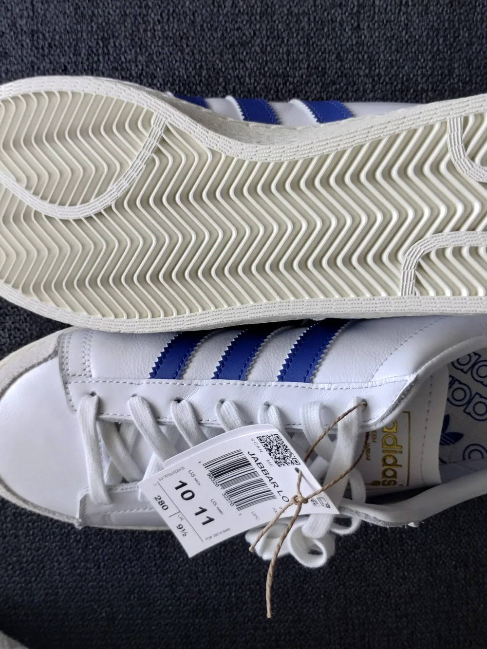 adidas classic sneakers