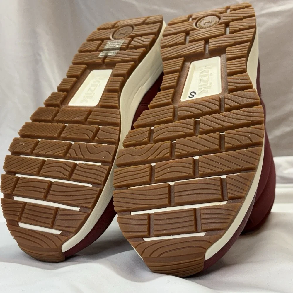 Kizik Juno‎ Mid Womens US 9 Handsfree Slip-On Boot Water Resistant Runs Small