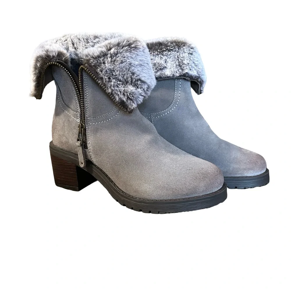 Vintage Foundry Gray Distressed Suede Faux Fur Ankle Boots  Size 8