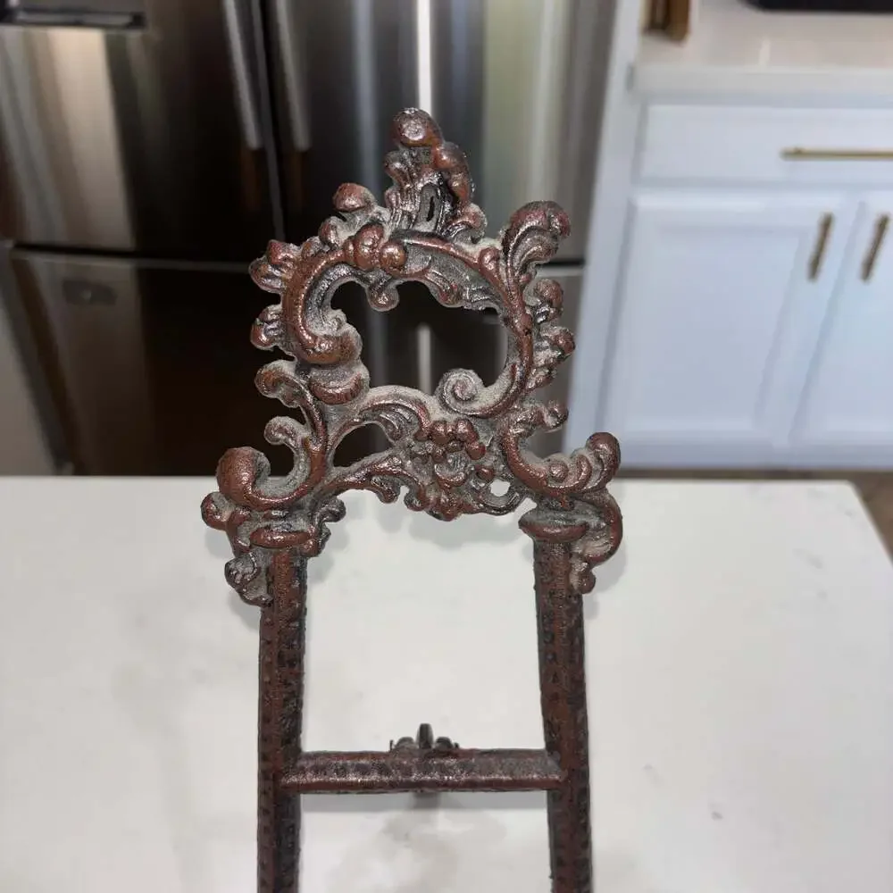Unbranded vintage cast