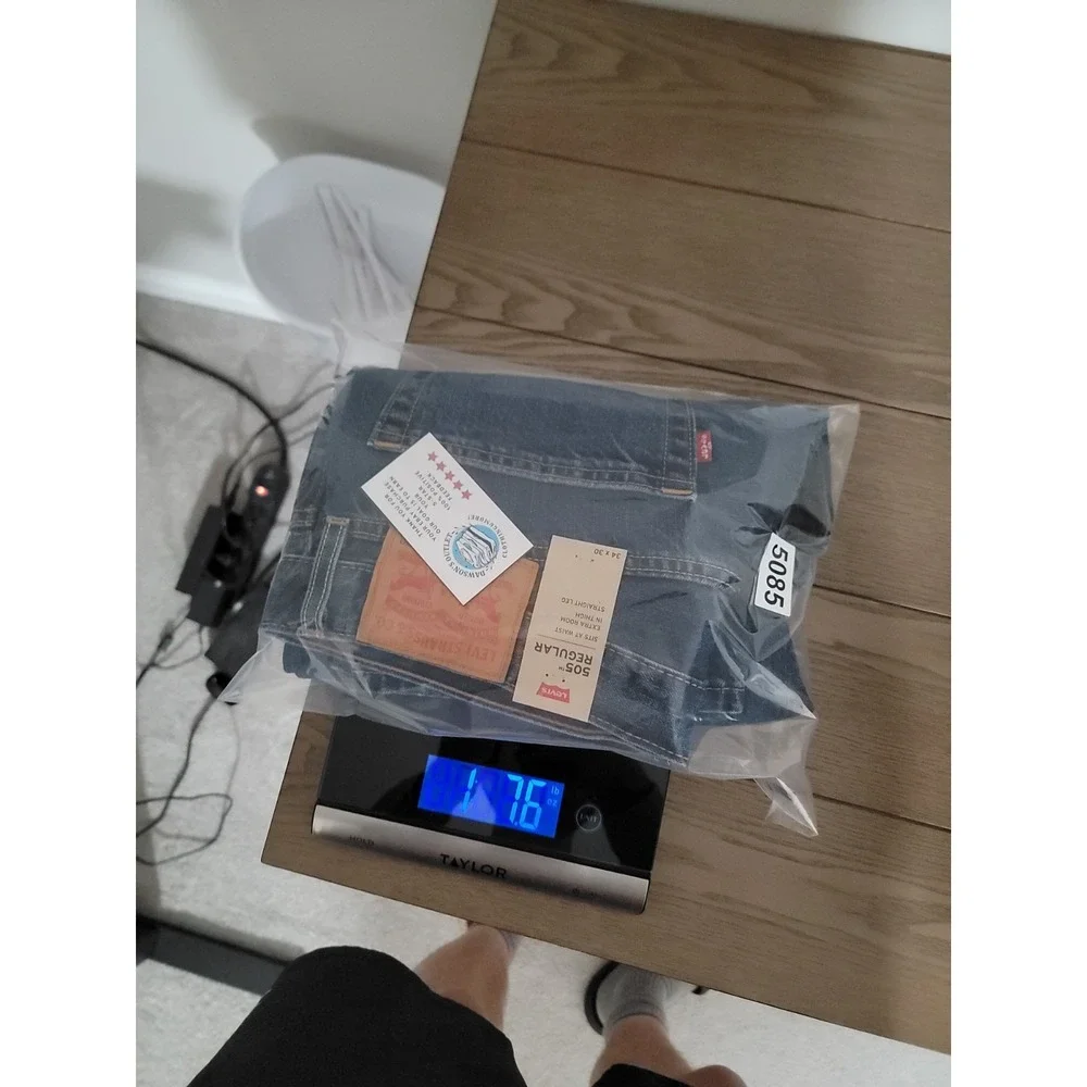 Levis item description