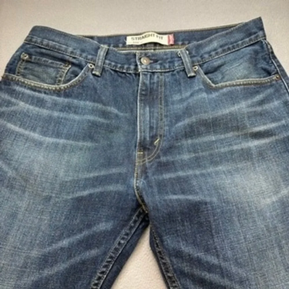 Levis levis 505