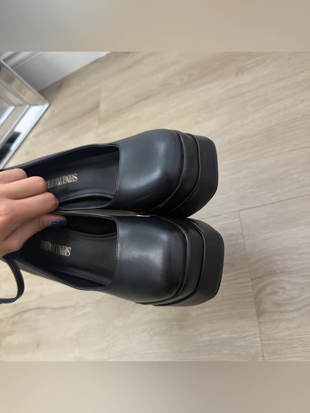 Dream Pairs legit worn