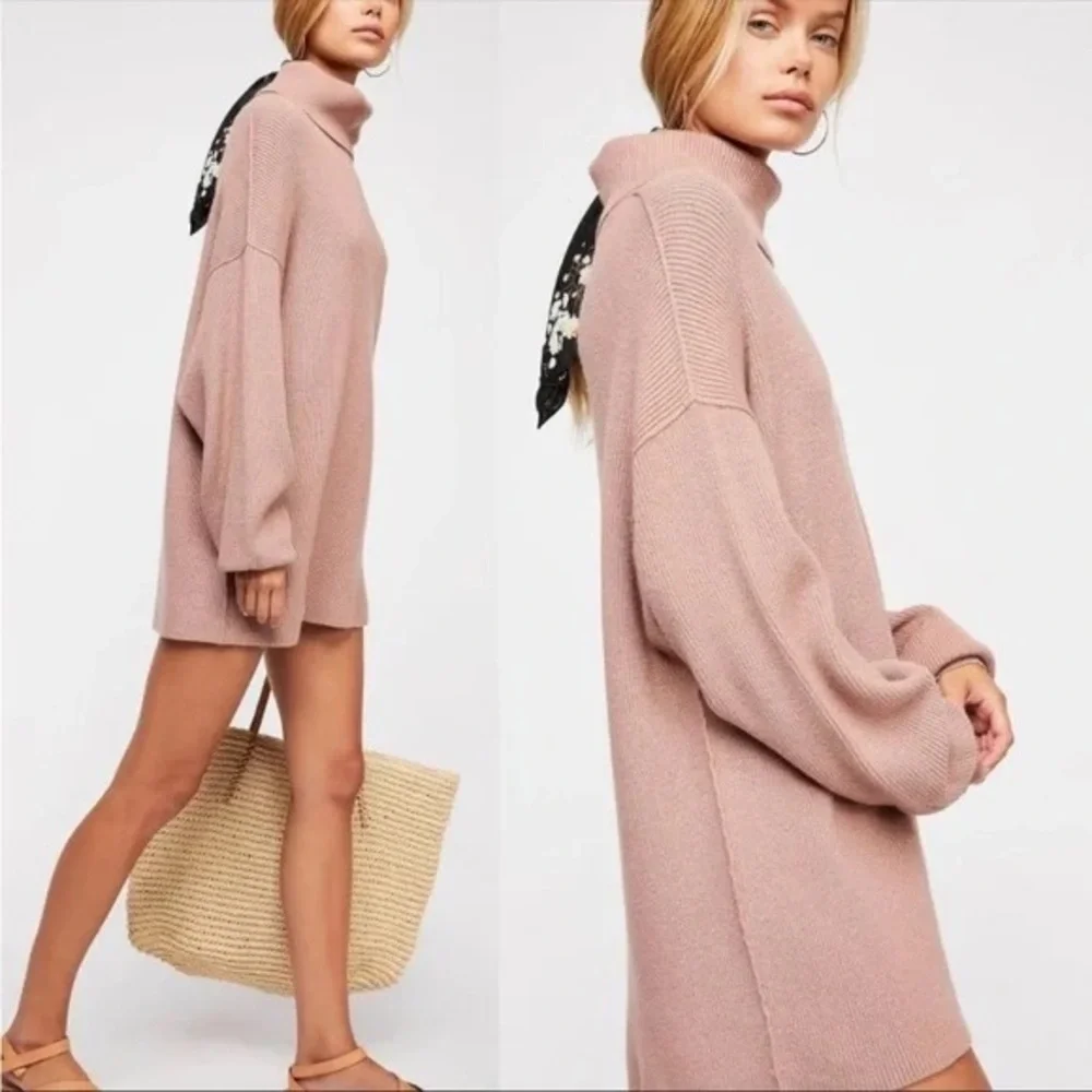 Free People Softly Structured Ribbed Tunic Sweater in Dusty Mauve, Size M