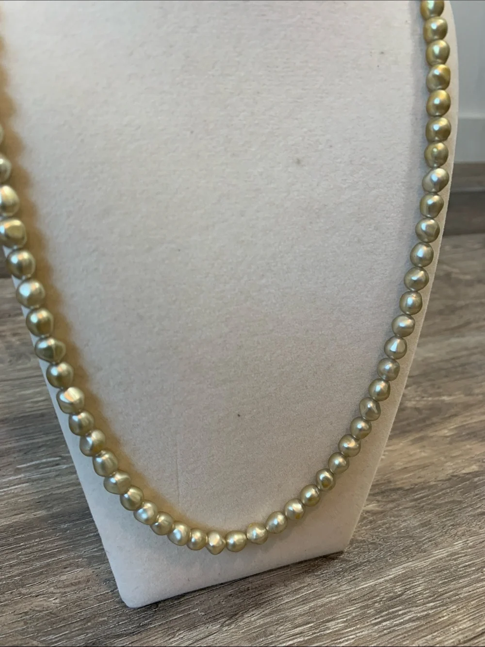 Lustrous Faux Gold Pearl Strand Necklace for Women