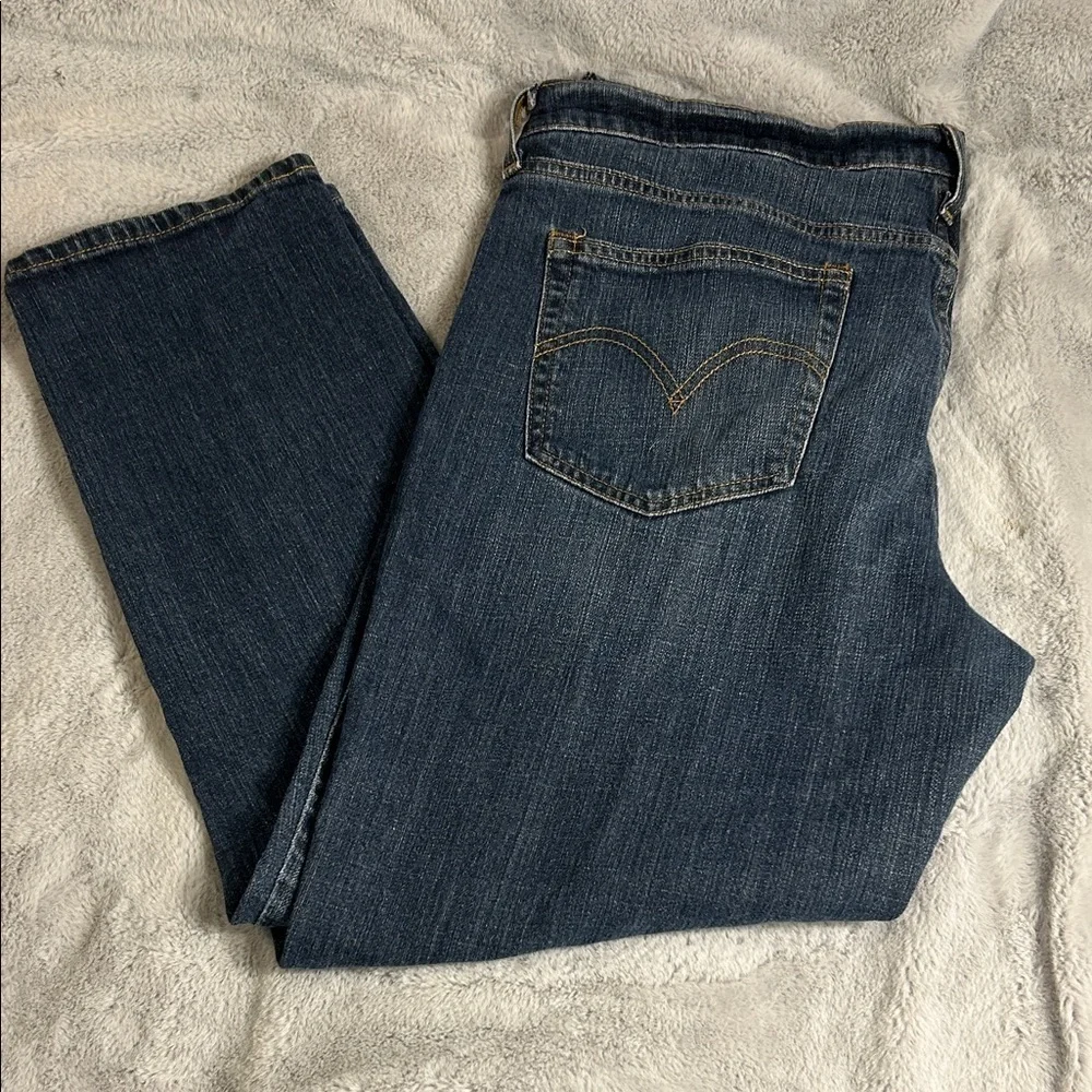 Levis these size
