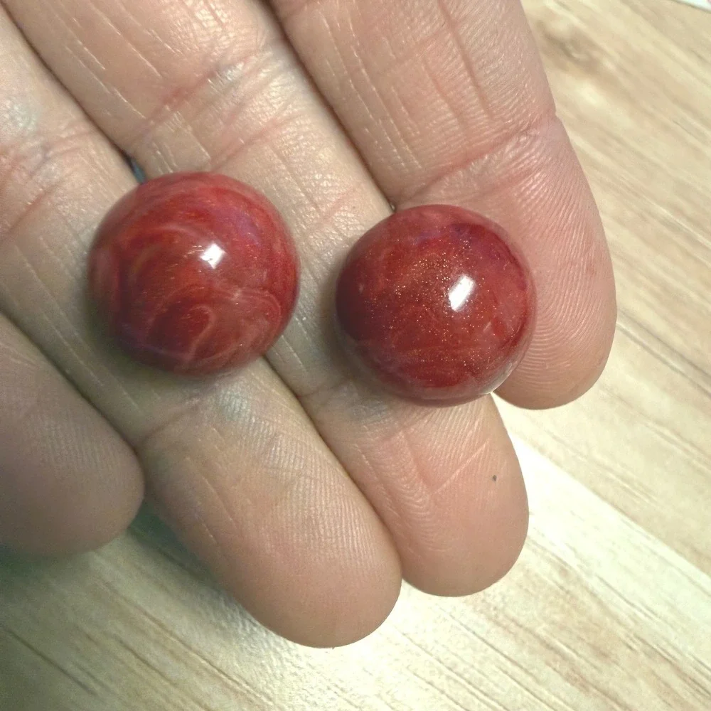 Red Marbled Stud Earrings Round Domed‎ Swirl Resin Post Back Bold Retro Style