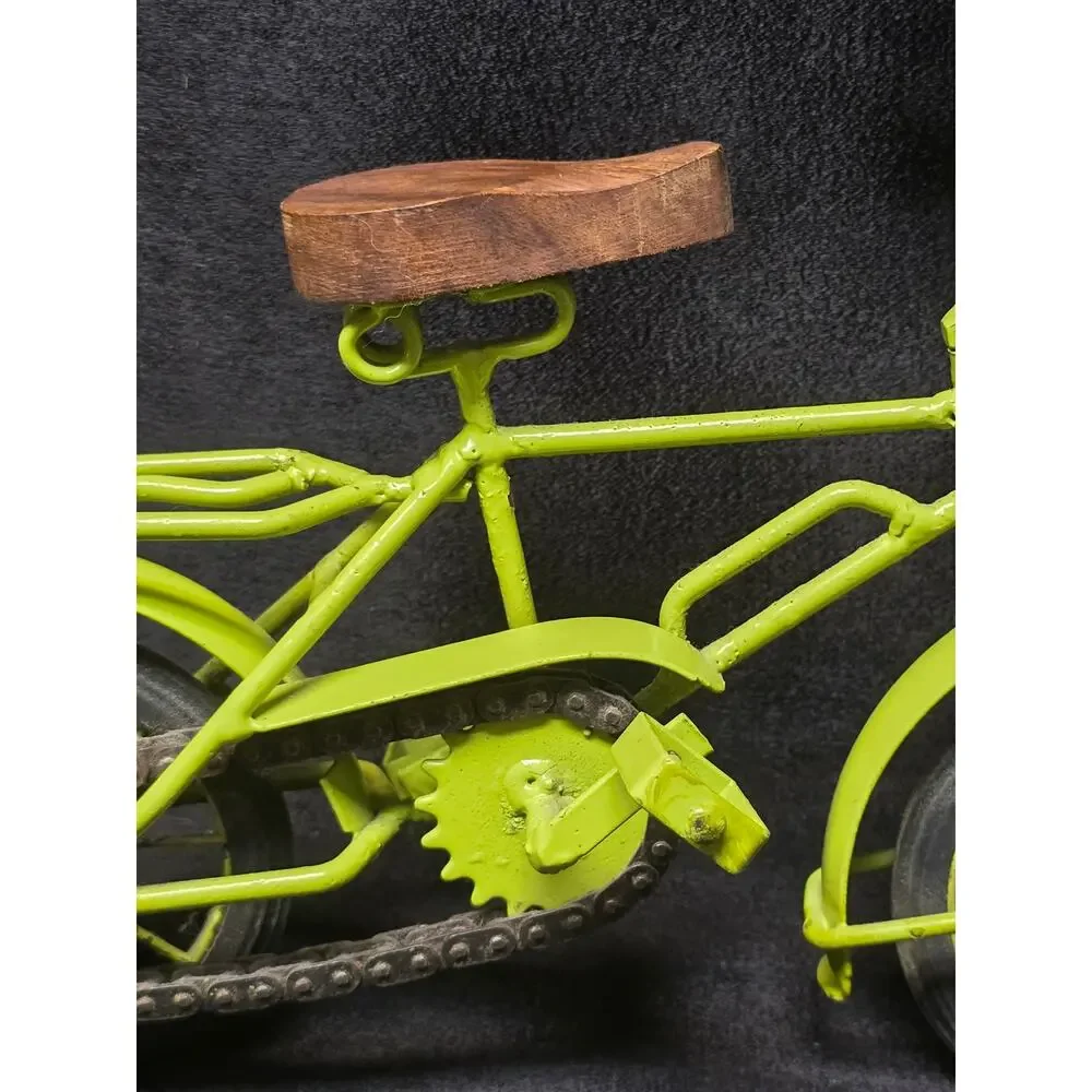 Unbranded green metal