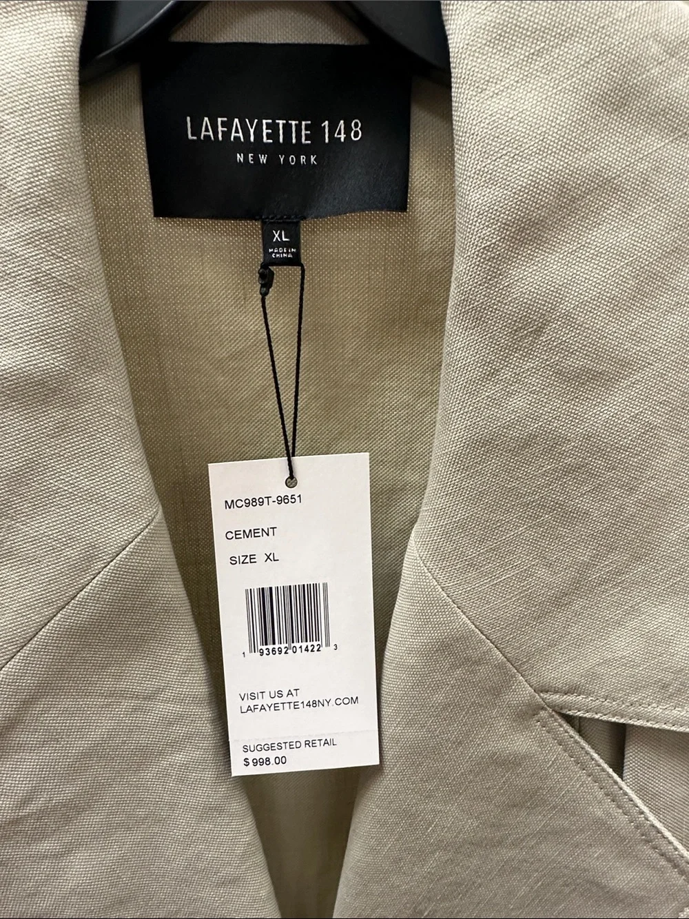 Lafayette 148 New York streamlined reveal lapels