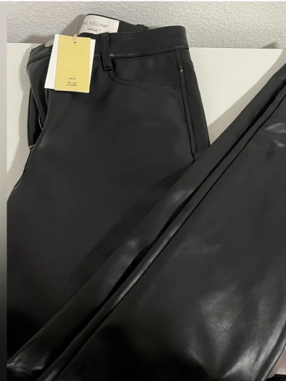 Aritzia new tags