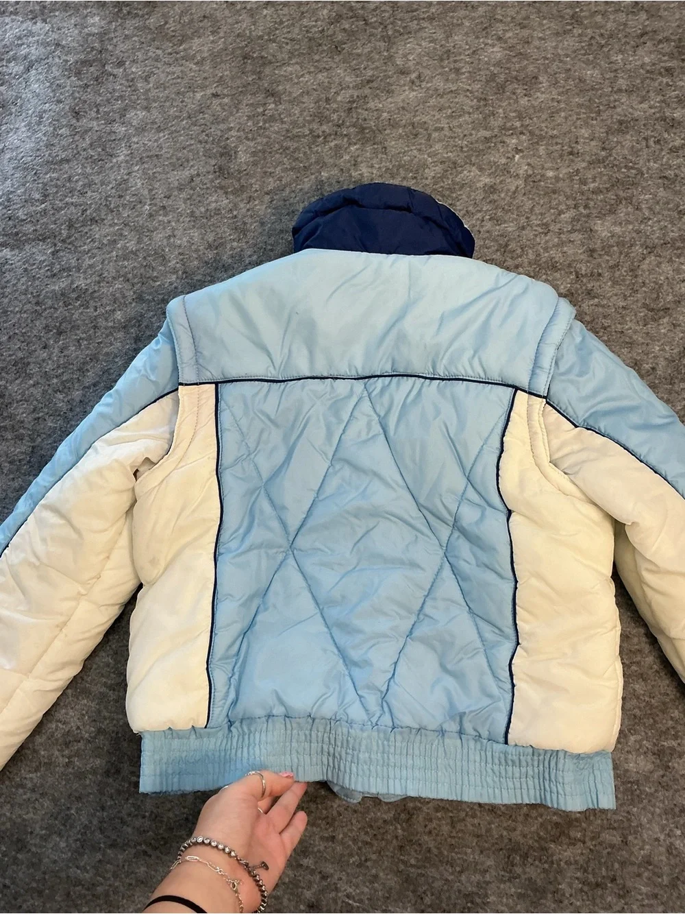 Mervyns Light Blue and Cream Quilted Puffer Jacket Size M