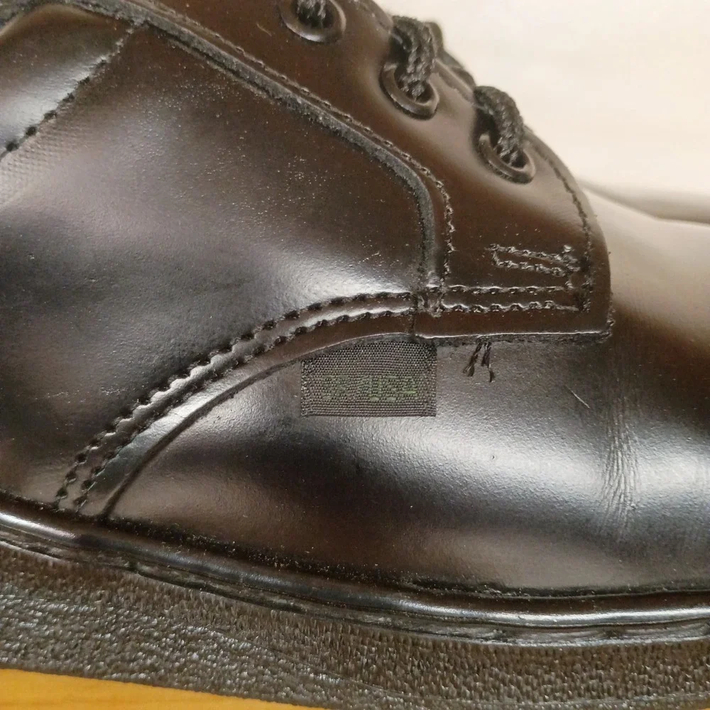 thorogood black derby