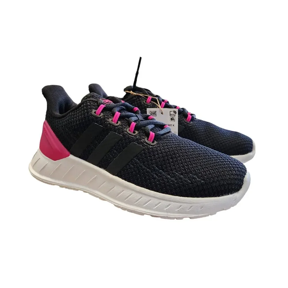 adidas Questar Flow NXT )  5.5 big Kid M