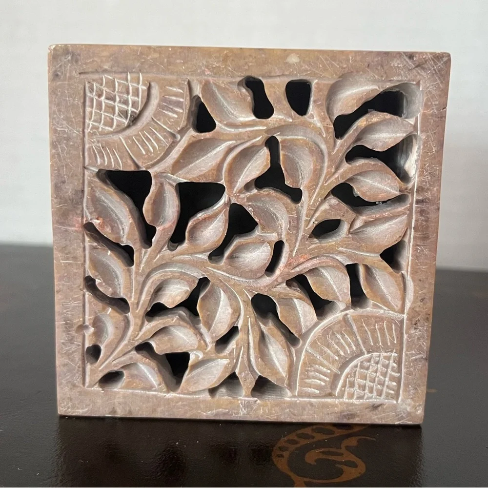 Vintage Etched/Carved Stone Trinket Box Floral Lattice Hinged Jewelry Box Brown‎