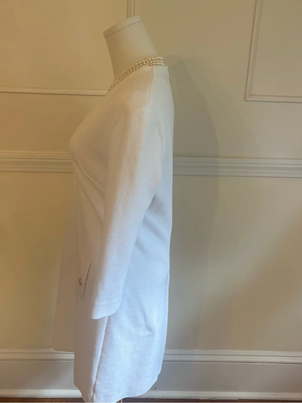 Lilly Pulitzer clean neck