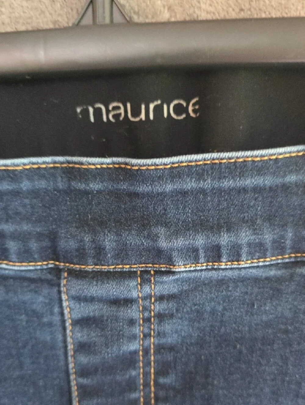Maurices size ships dark