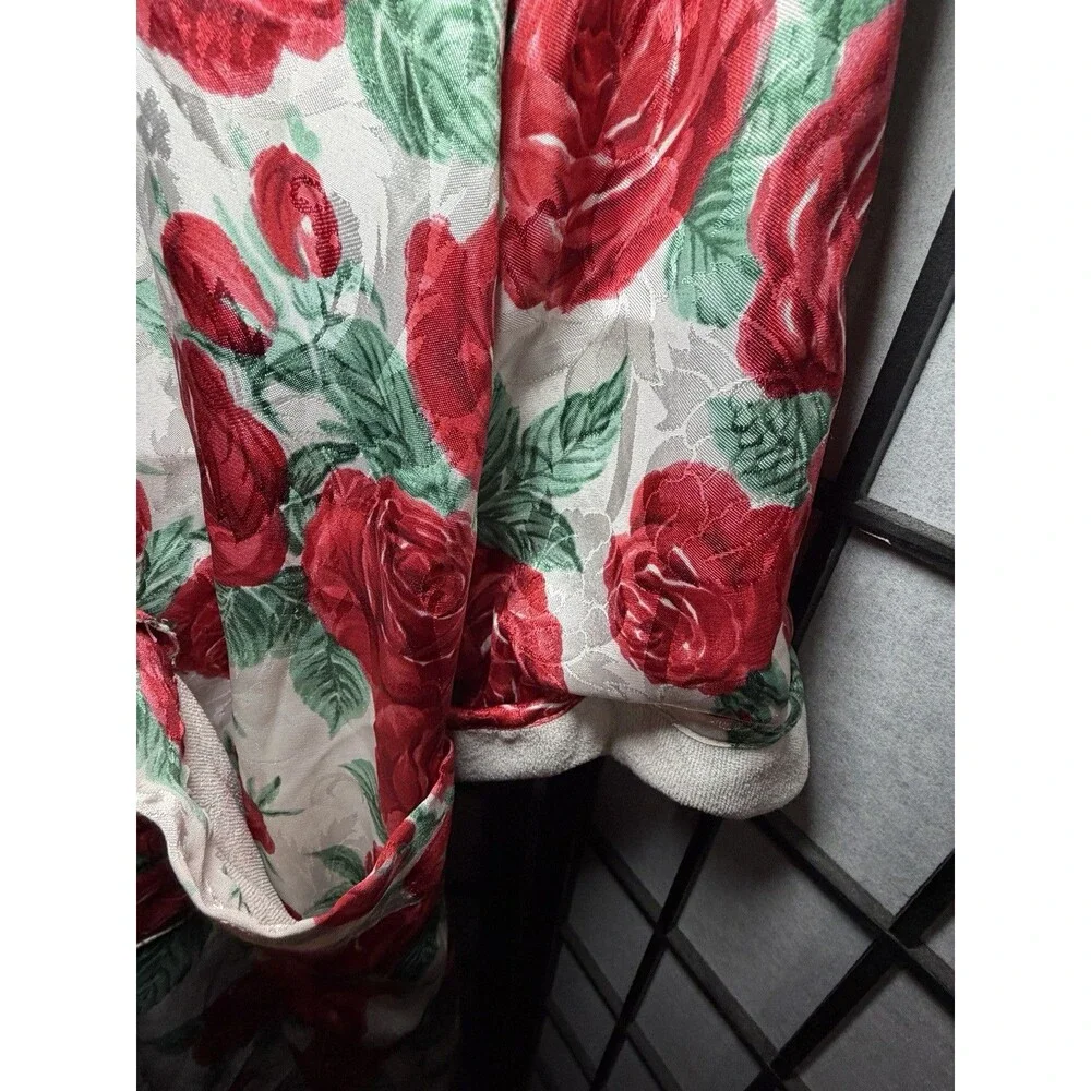 Victorias Secret robe roses