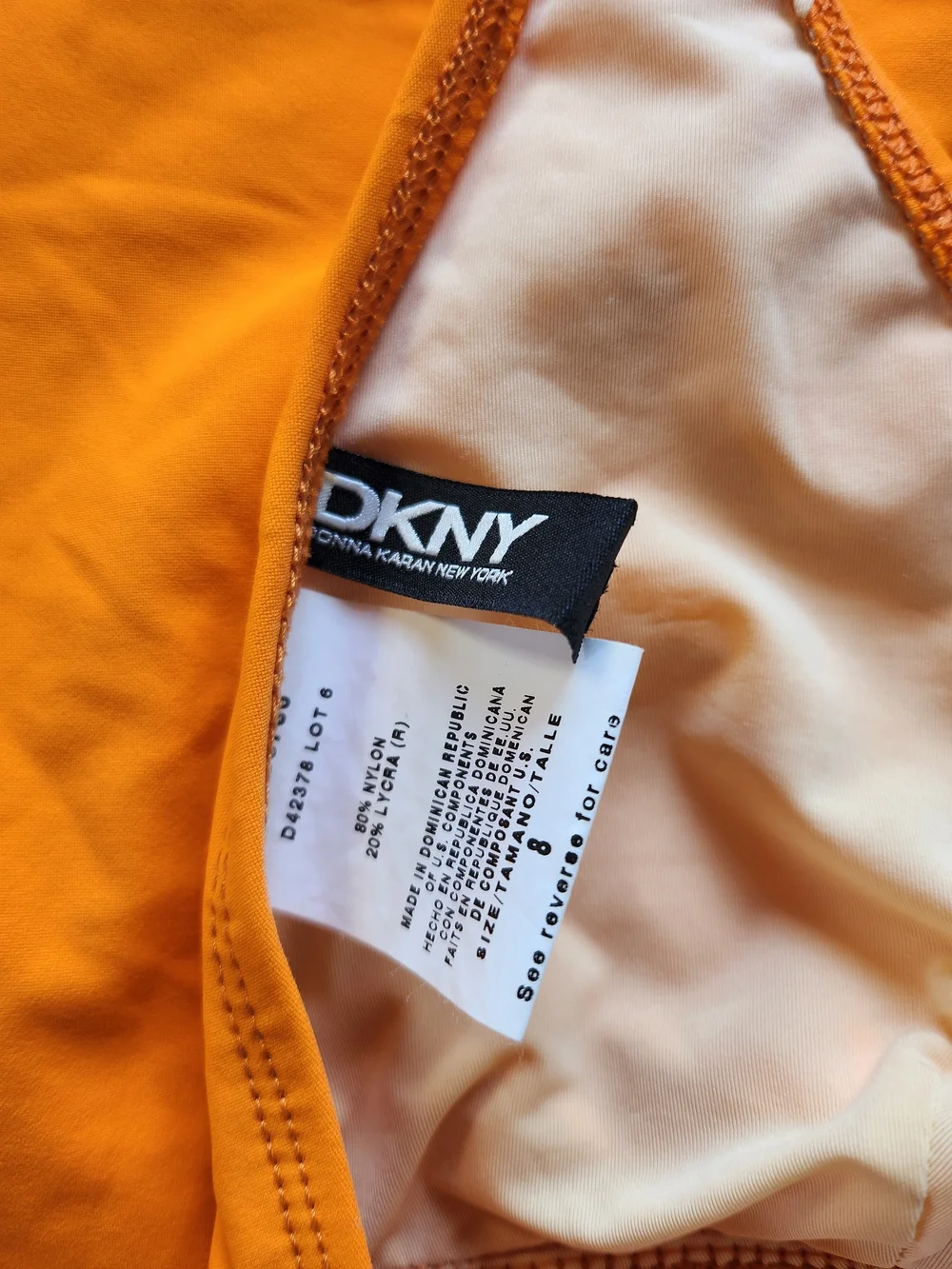 Dkny nwt has