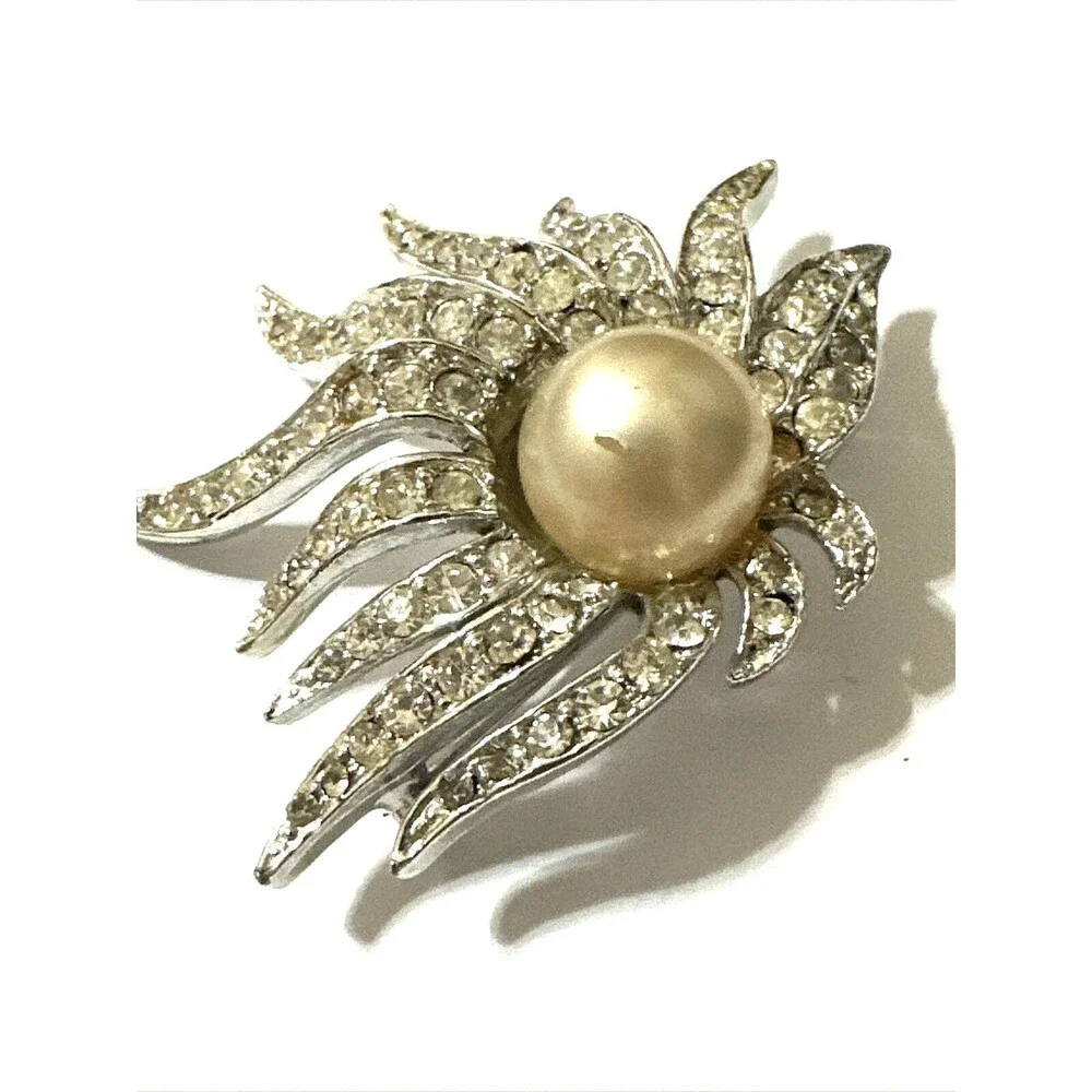 Vintage Celebrity NY Silver Tone Rhinestone Faux Pearl Sunburst Brooch Pin 2