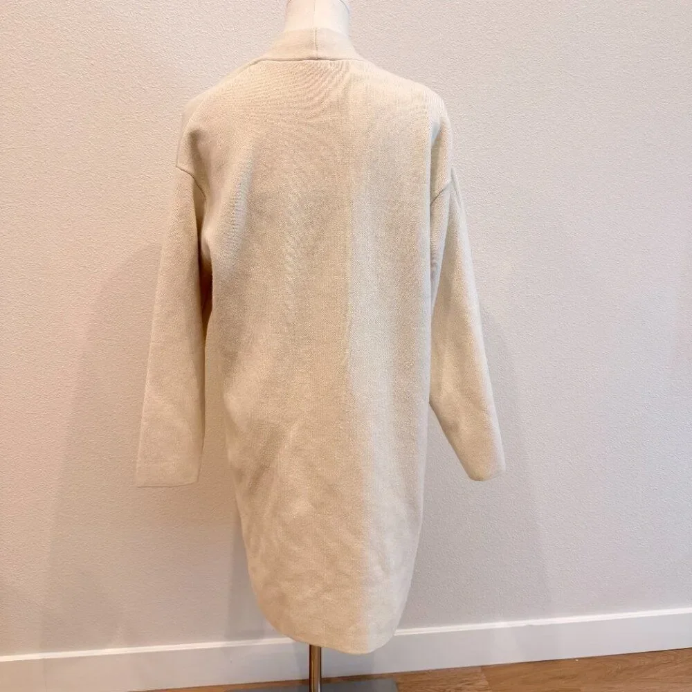 Unbranded staple closet