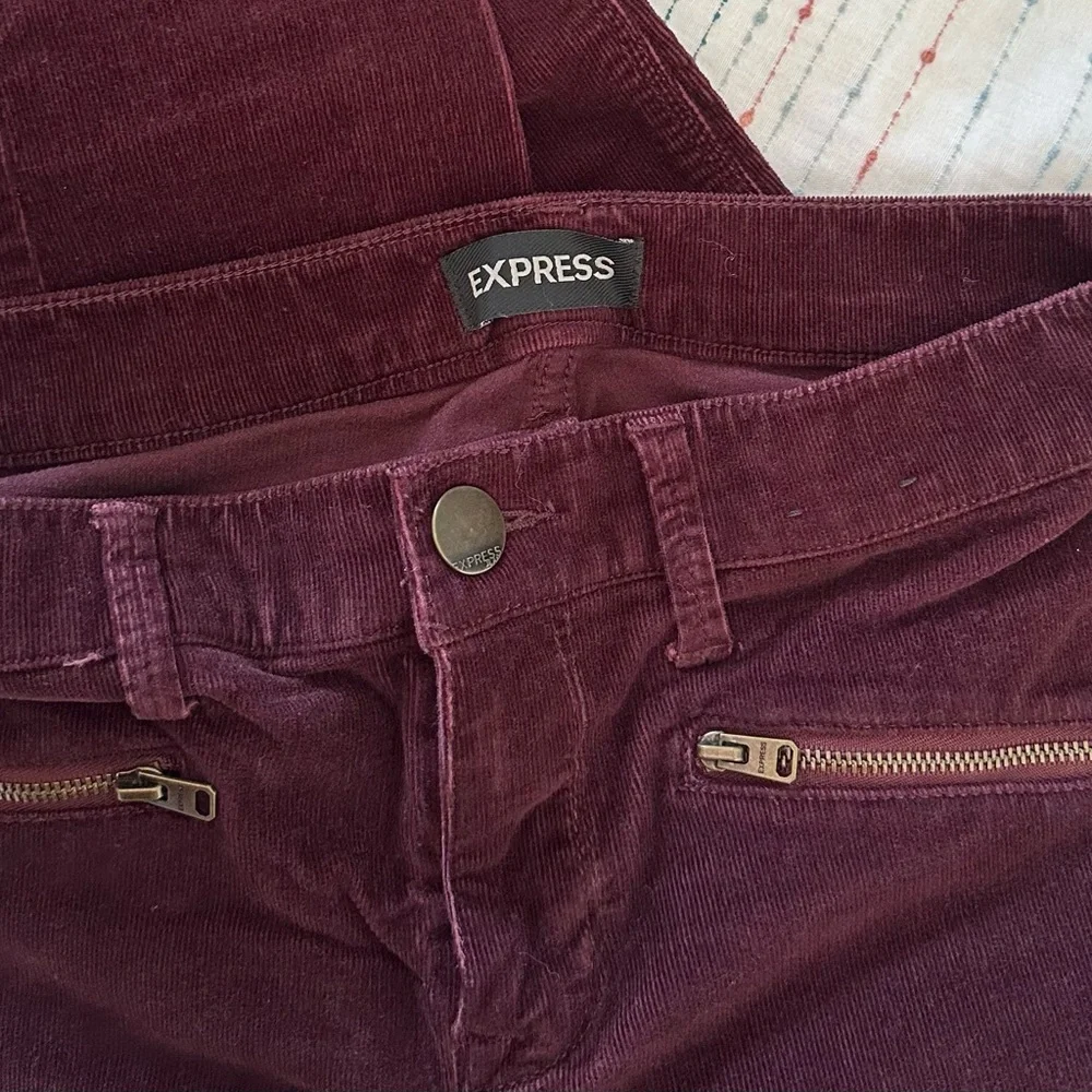 Express out 	•	waist fabric