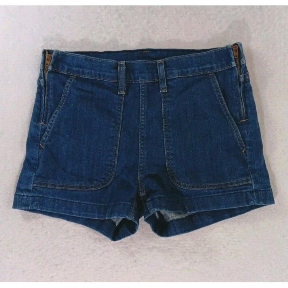 Vintage Levi's Denim Shorts Size 29 Blue Double Side Zip Y2K patch pocket
