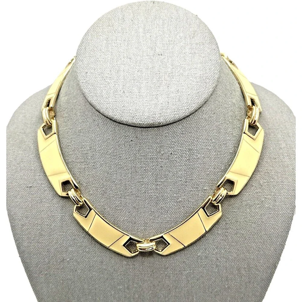 Marlyn Schiff make sophisticated
