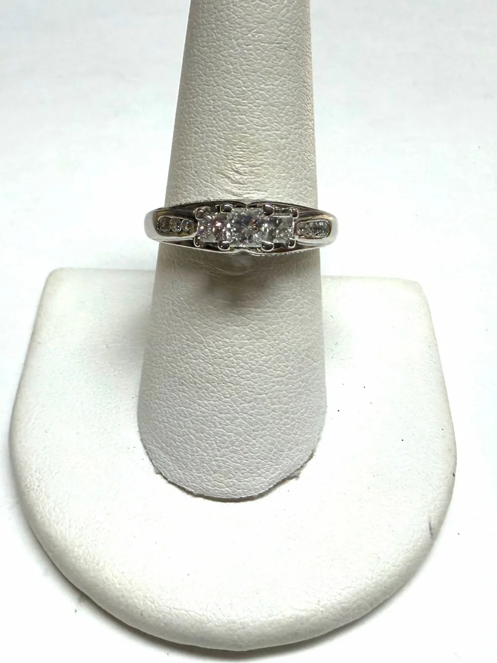 N/A 14k white