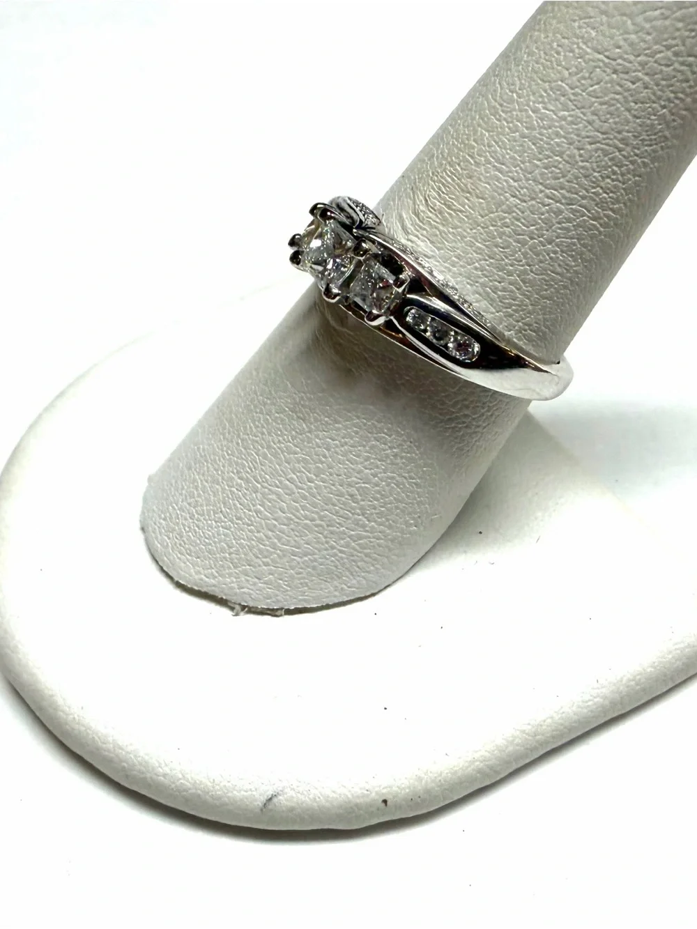 N/A 14k white