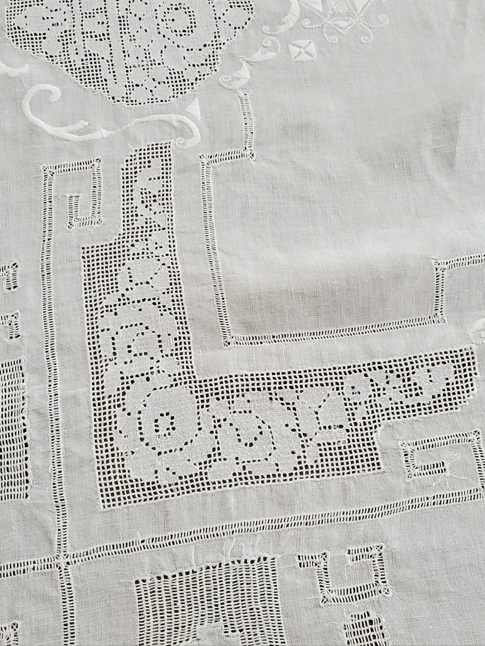 Vintage madeira linen