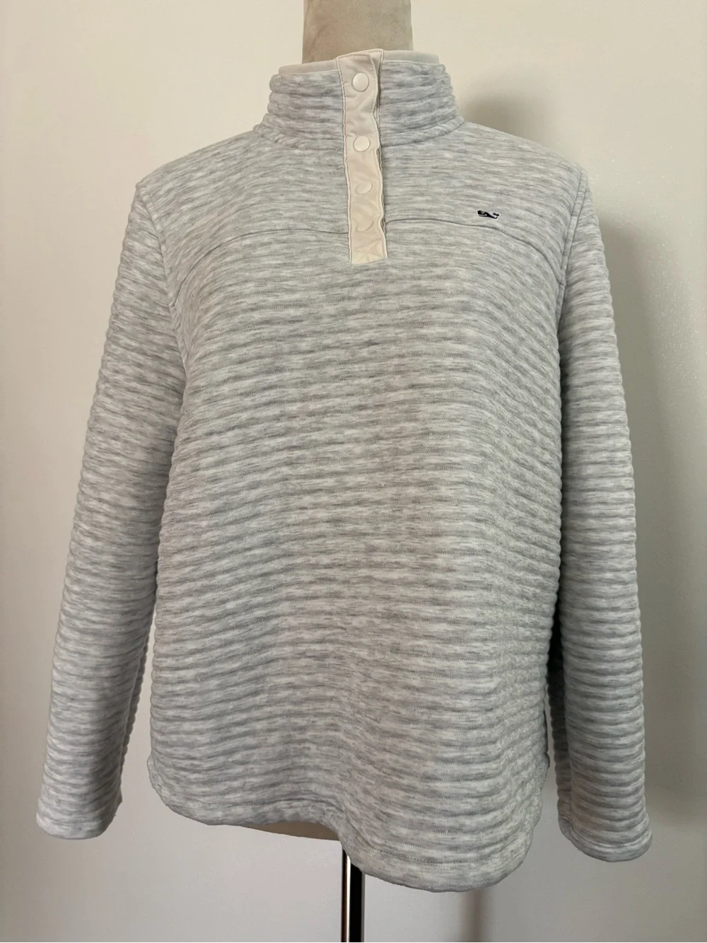 Vineyard Vines Light Gray Quilted Mock Neck Pullover 1/4 Snap Sweater Large