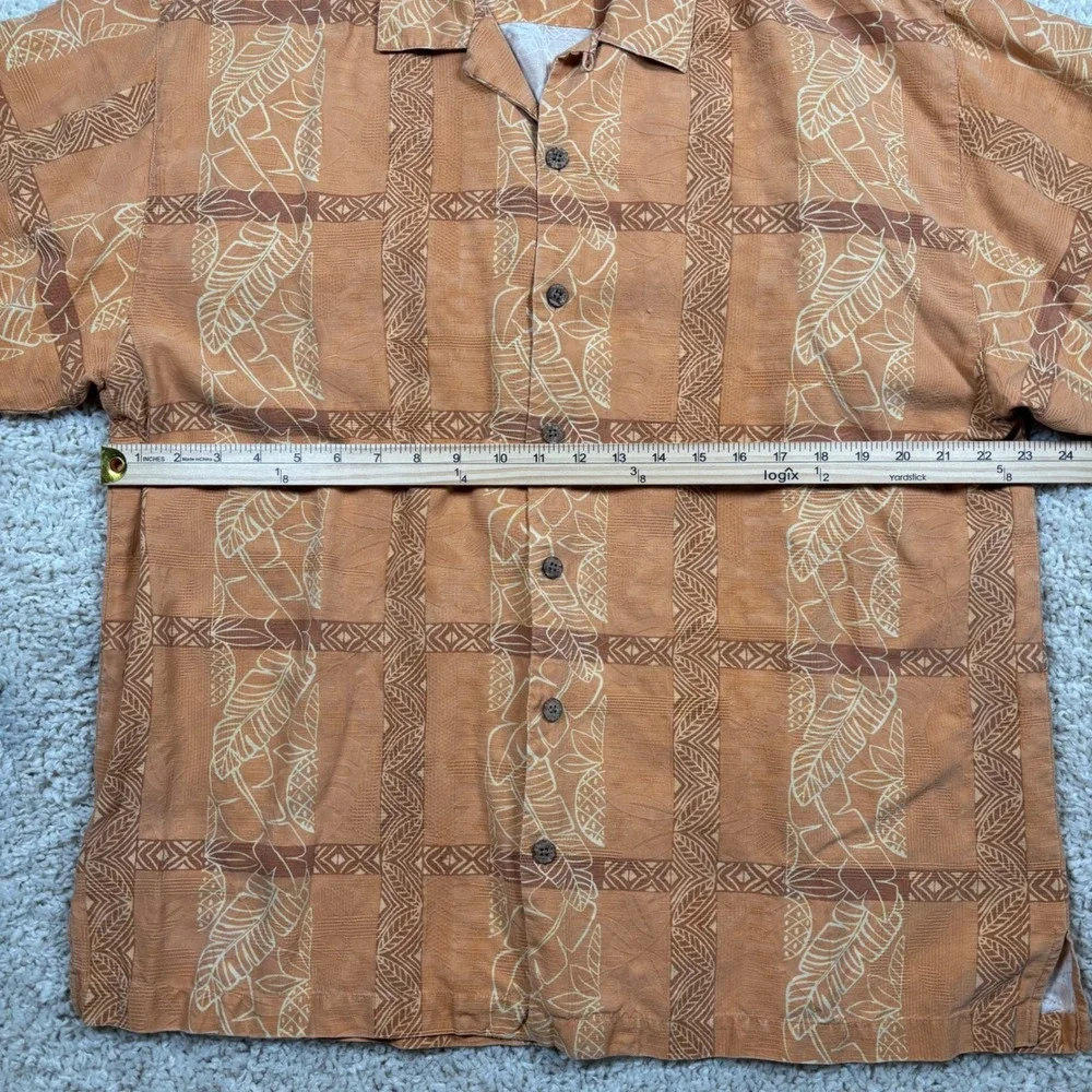 Tommy Bahama embrace laid