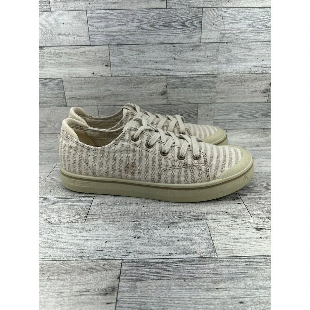 Keen height striped