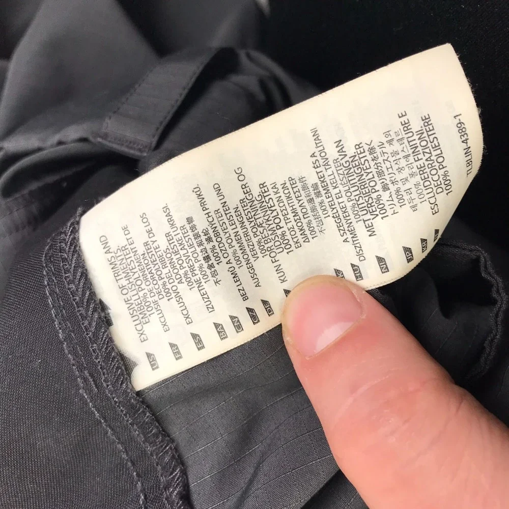 5.11 Tactical holes are noted