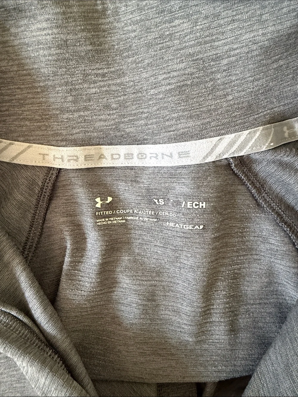 Under Armour back breathable logo