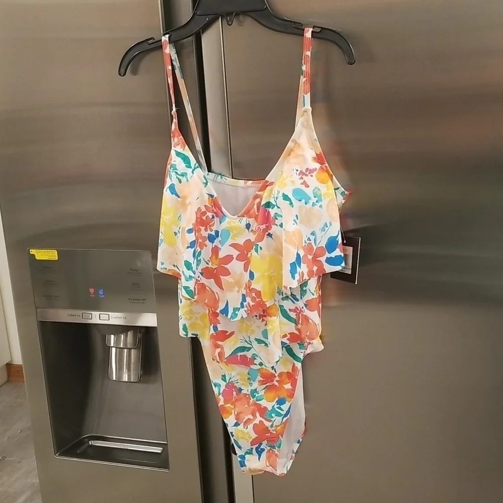 💕ELLEN TRACY💕 One Piece Ruffle Swimsuit ~ Abstract Floral Print 8 NWT
