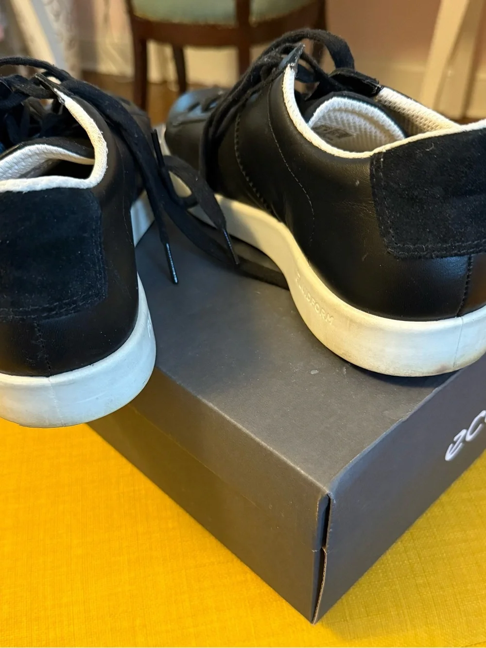 ECCO Street Lite Women's Leather Trainer