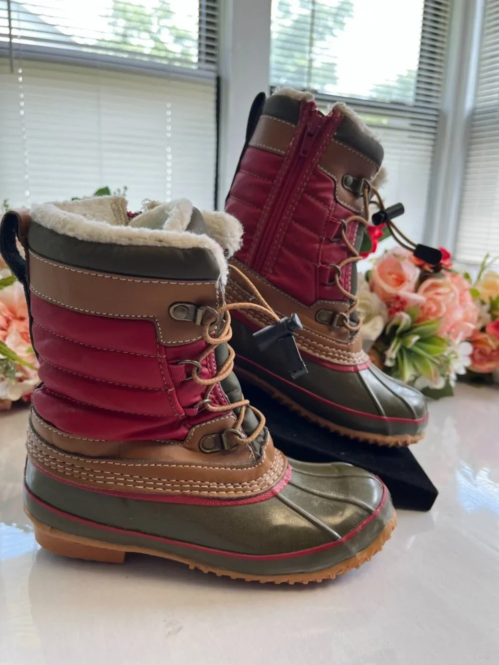 Lands’ End Kids Snow Boots Size 2M Red Olive Brown