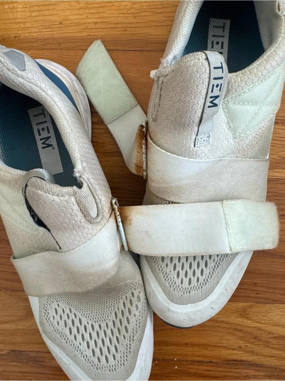 Time bike and fitness shoe women’s 9.5 white and blue