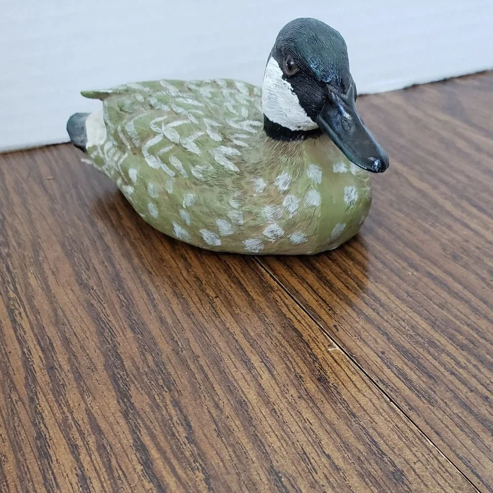 N/A ceramic hand