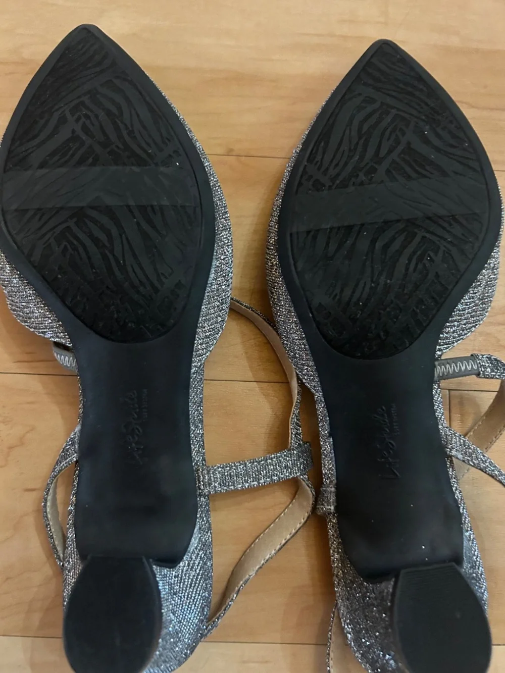 Life Stride pointed toe