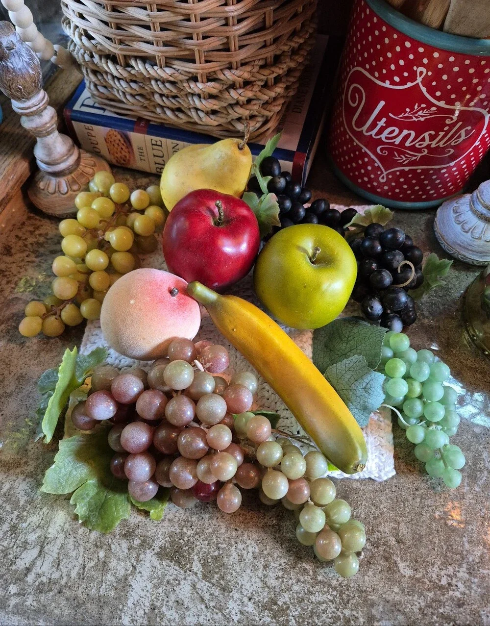 10pc. Vtg. Faux Fake Fruit Grapes, Apples, Pear, Peach, Banana Bundle