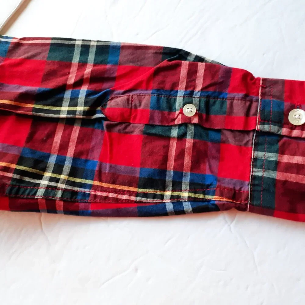 GAP boy button