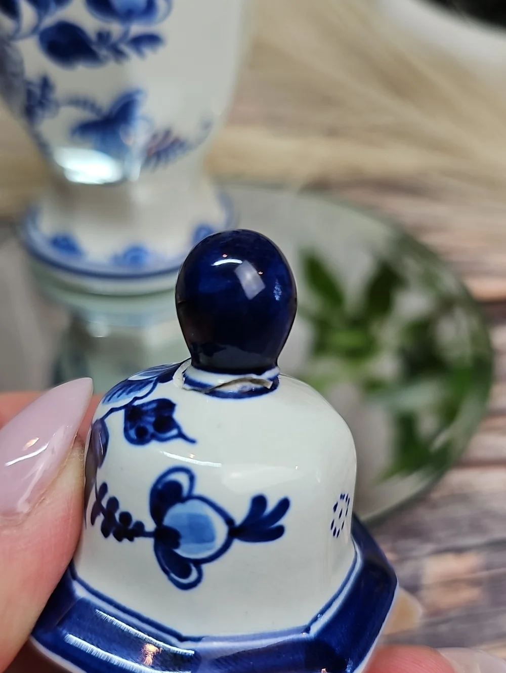royal delft jar itself